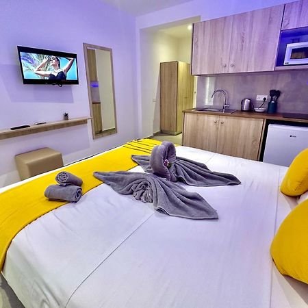 Sun Plaza Suites - Adults Only 圣纳帕 外观 照片
