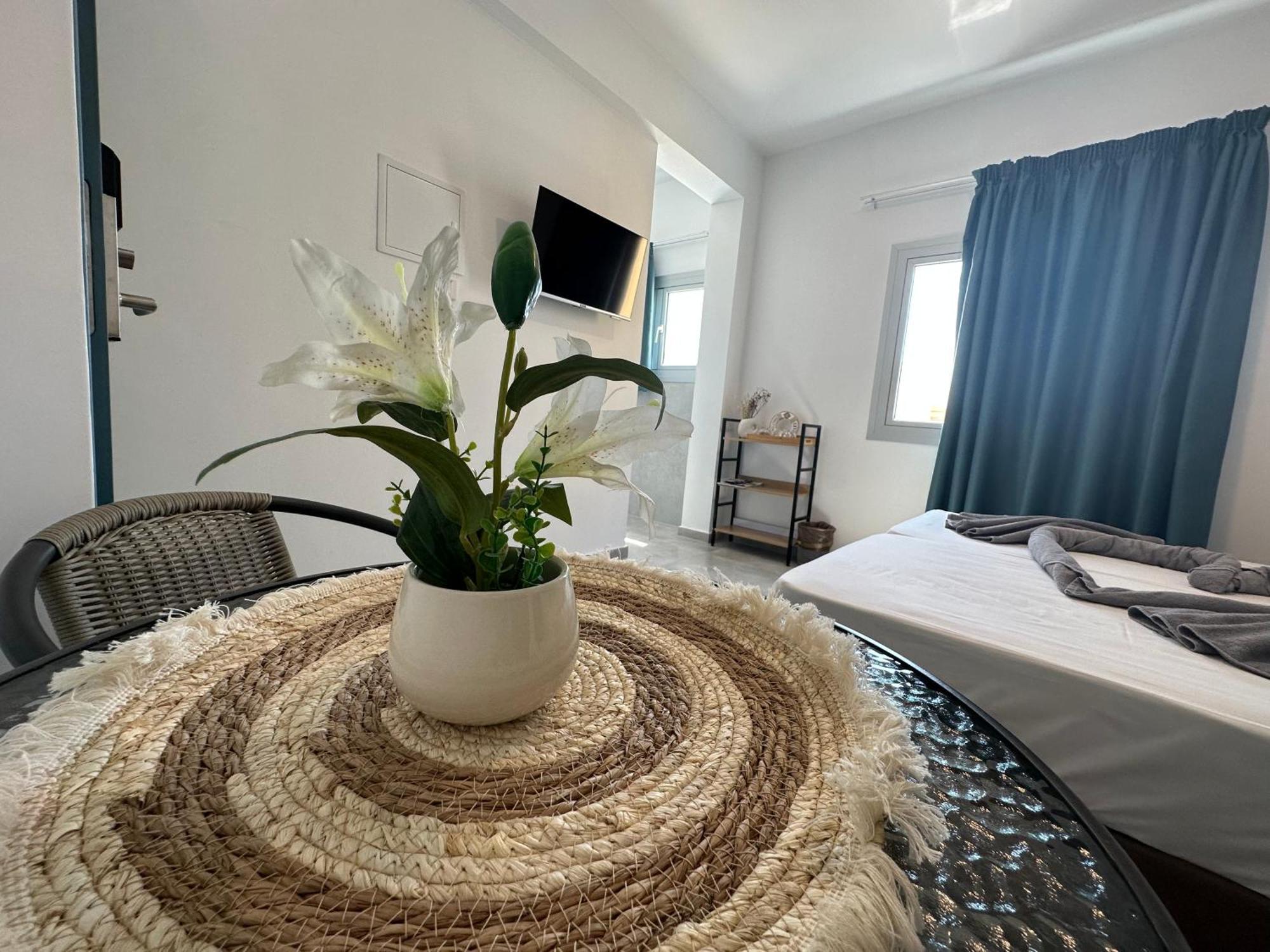 Sun Plaza Suites - Adults Only 圣纳帕 外观 照片