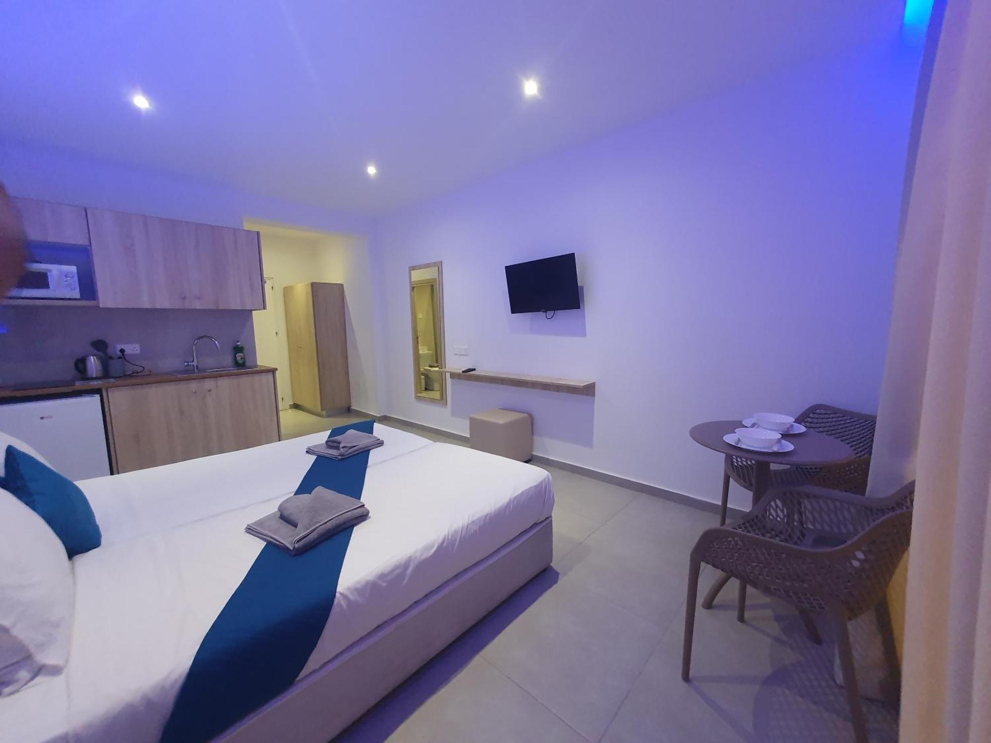 Sun Plaza Suites - Adults Only 圣纳帕 外观 照片