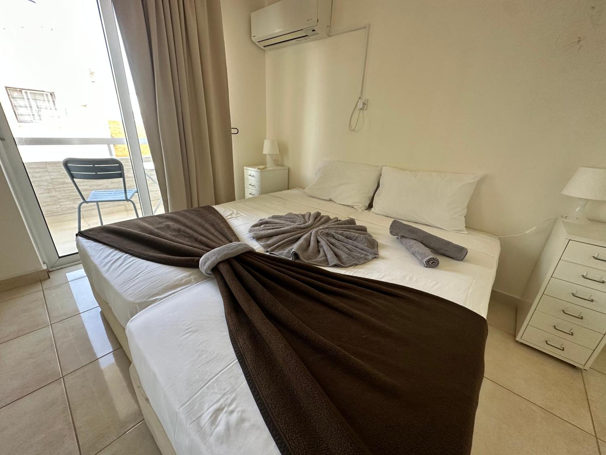 Sun Plaza Suites - Adults Only 圣纳帕 外观 照片