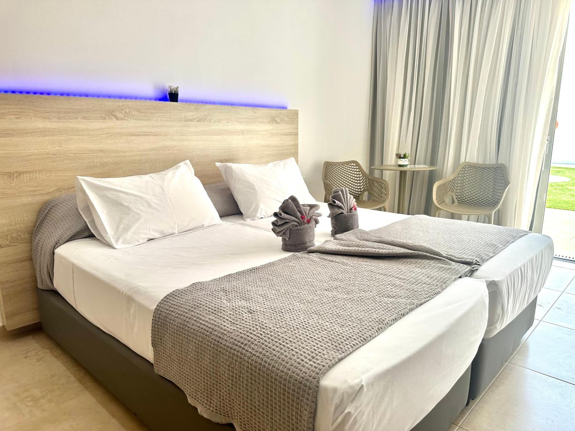 Sun Plaza Suites - Adults Only 圣纳帕 外观 照片