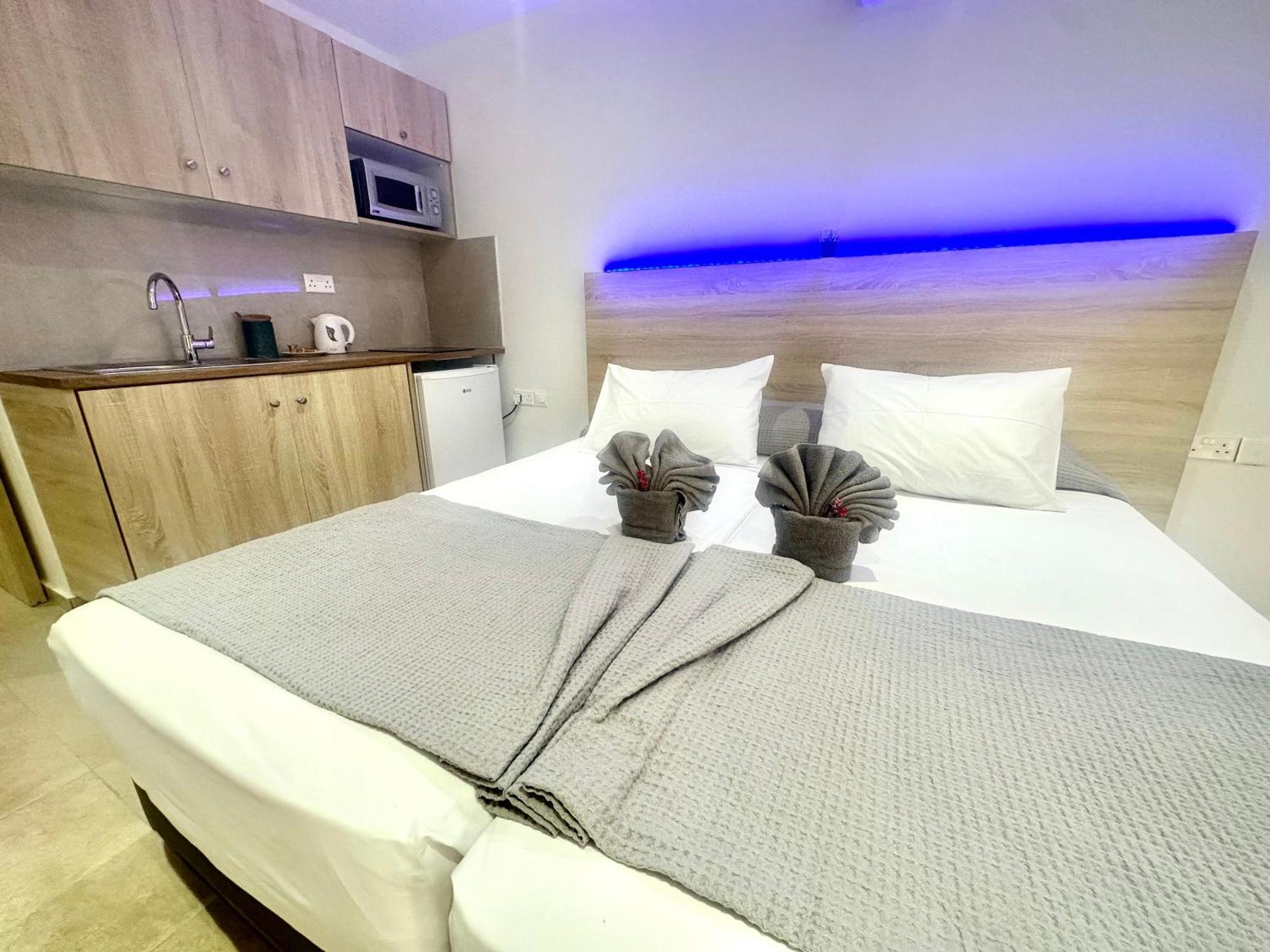 Sun Plaza Suites - Adults Only 圣纳帕 外观 照片