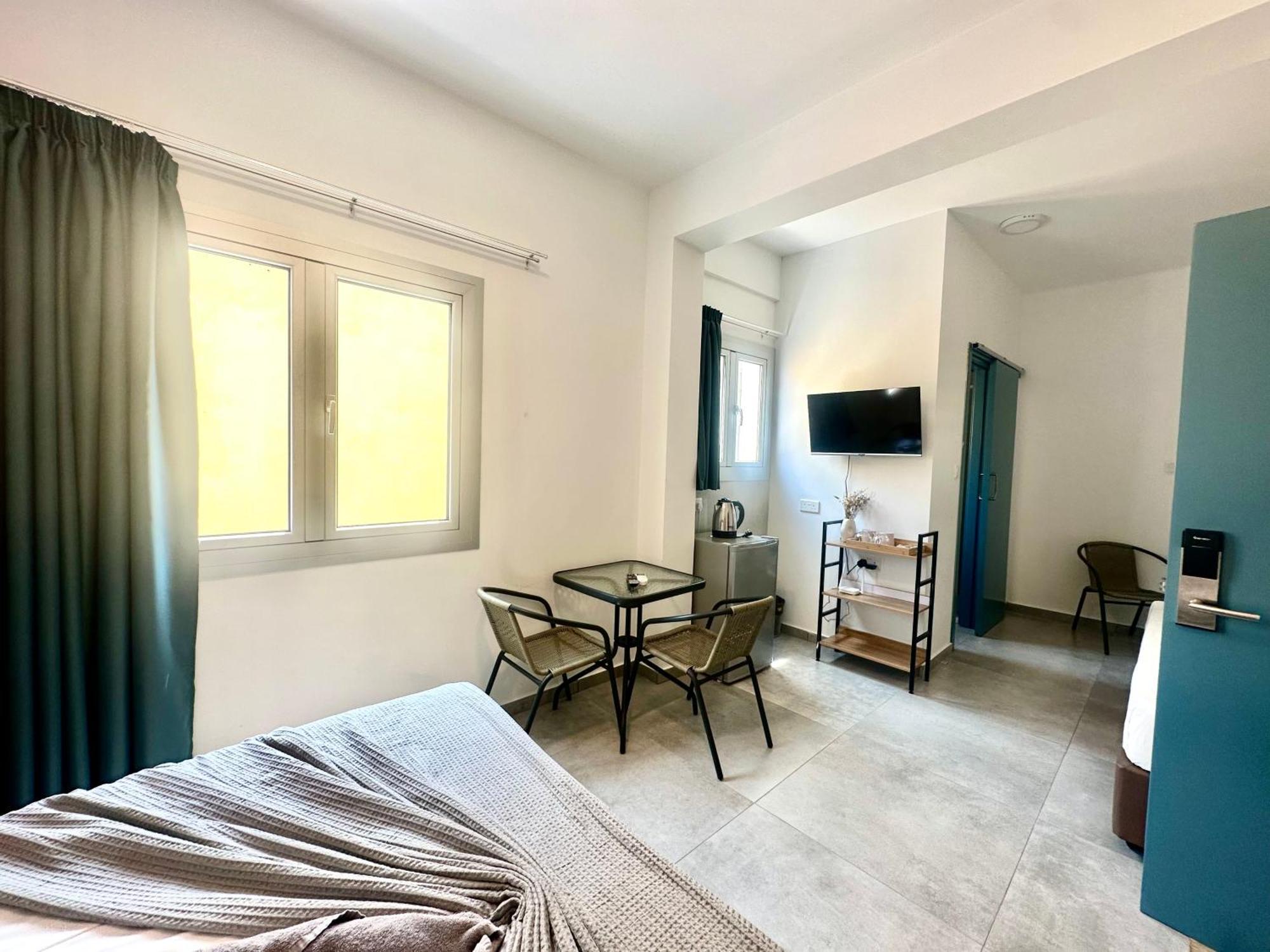 Sun Plaza Suites - Adults Only 圣纳帕 外观 照片
